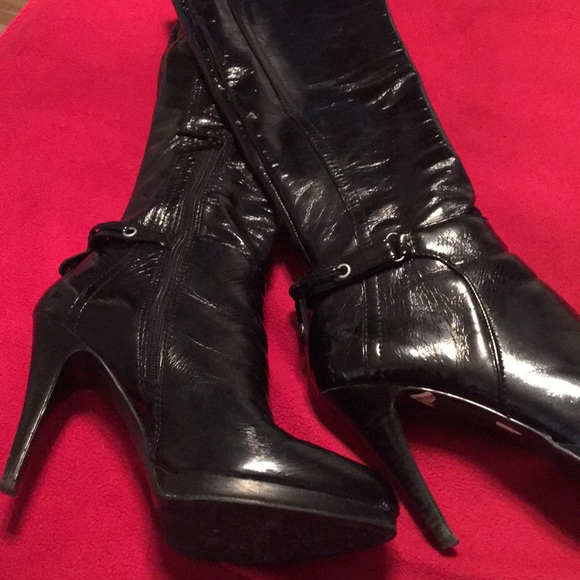 Boots - Picture 4 of 4